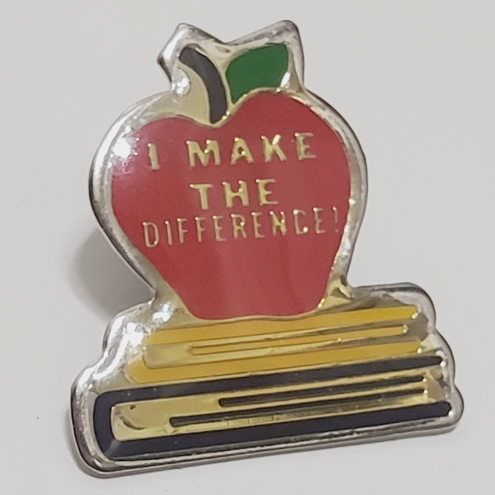 4/20 Apple I Make The Difference Vintage Pin. 🌴